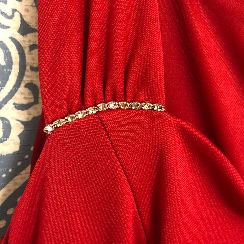 Red dress - Picture 2 of 4